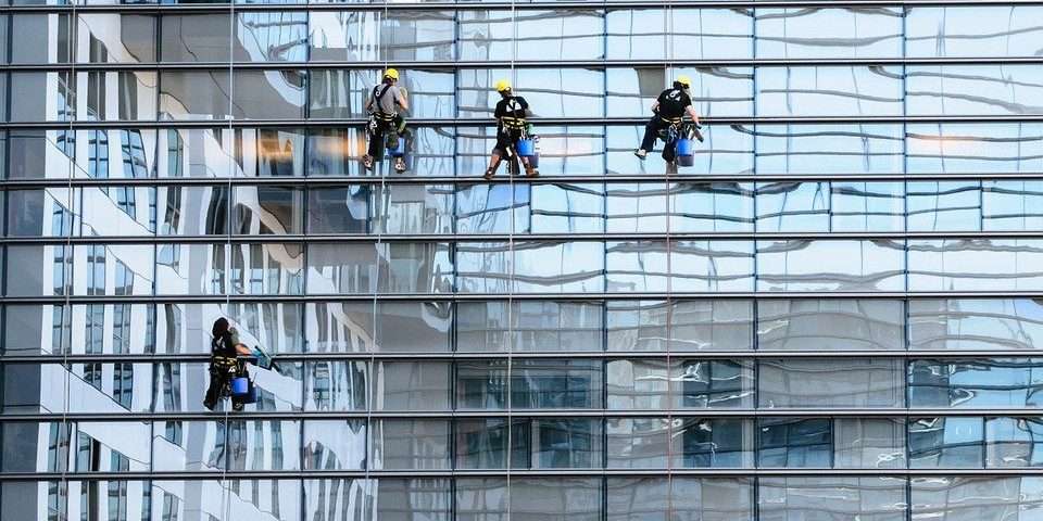 high-rise-window-cleaning-services